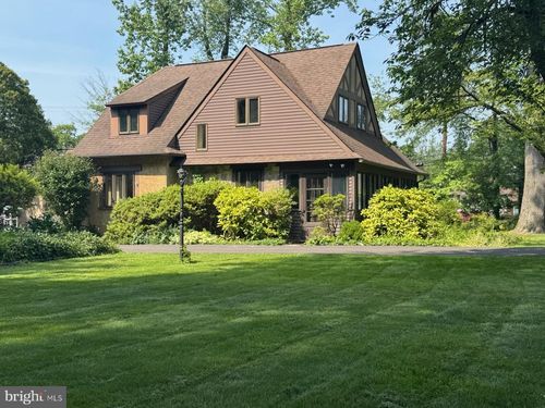 3021 Oakwood Dr, PLYMOUTH MEETING, PA, 19462-7181 | Card Image
