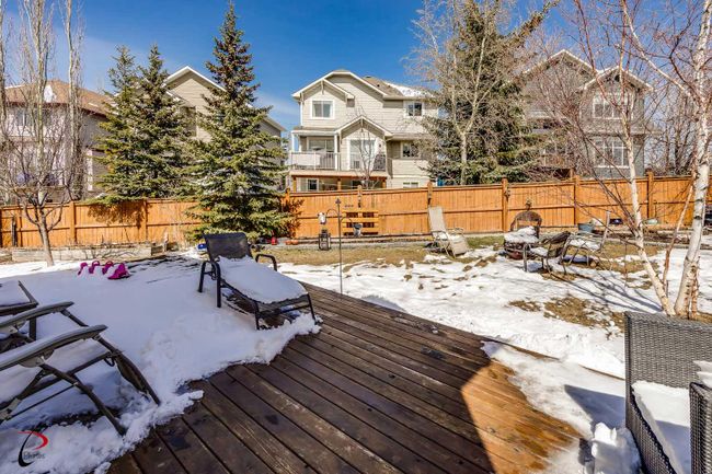 77 Rockbluff Place Nw, Home with 4 bedrooms, 3 bathrooms and 6 parking in Calgary AB | Image 27