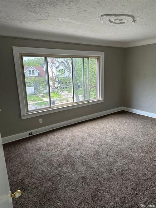 14232 Cruse St, Detroit, MI, 48227-3119 | Card Image