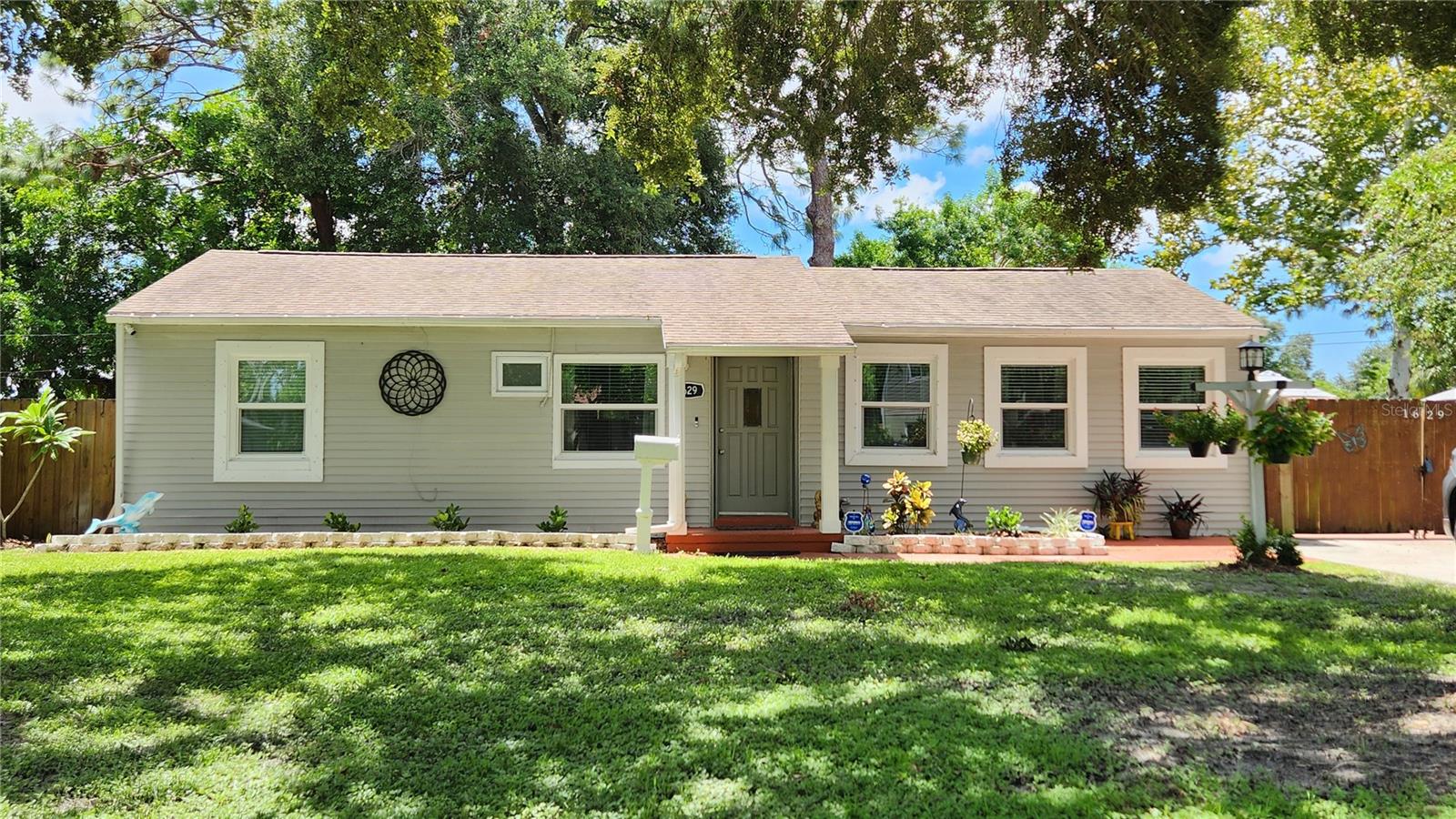 Canterbury Rd, Saint Petersburg, FL 33710