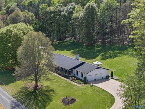 6496 Spring Creek Dr, Guntersville, AL, 35976-2846 | Card Image
