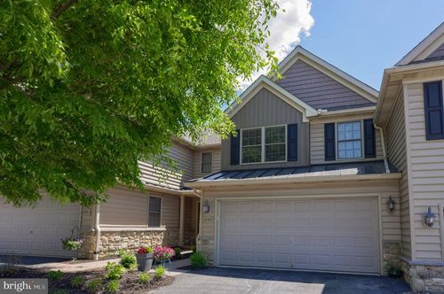 253 Fieldcrest Ln, EPHRATA, PA, 17522-2927 | Card Image