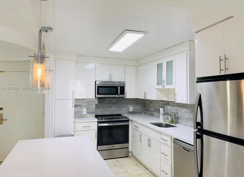 apt-3b-150 Se 25th Rd, Miami, FL, 33129-2403 | Card Image