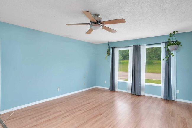77 Overdown Dr, Home with 3 bedrooms, 1 bathrooms and 2 parking in Red Deer AB | Image 6