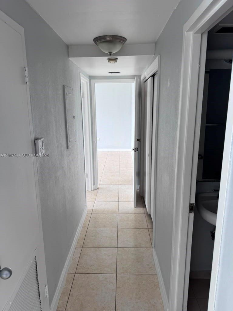 Residential Lease in North Bay Village 2