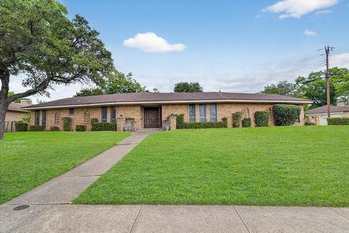 1811 Reynoldston Ln, Dallas, TX, 75232-2327 | Card Image