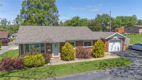 829 W Johnson Street, Vandalia, IL, 62471 | Card Image