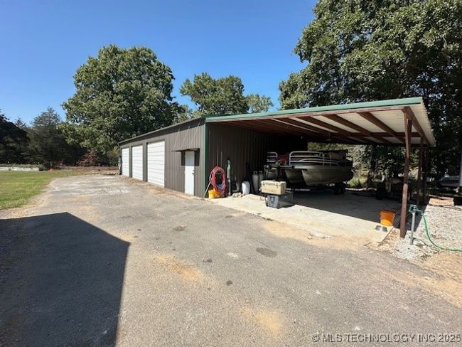 705 D St, House other with 3 bedrooms, 2 bathrooms and null parking in Calvin OK | Image 4