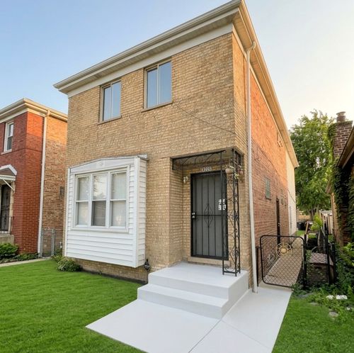 9258 S Parnell Ave, Chicago, IL, 60620-2333 | Card Image