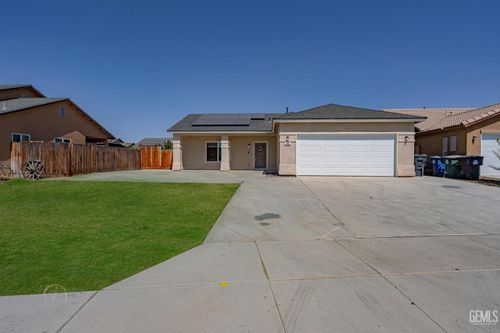 398 Capistrano St, Arvin, CA, 93203-1074 | Card Image