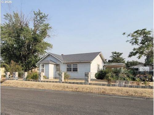 706 Ne 10th Ave, Milton-Freewater, OR, 97862-9726 | Card Image