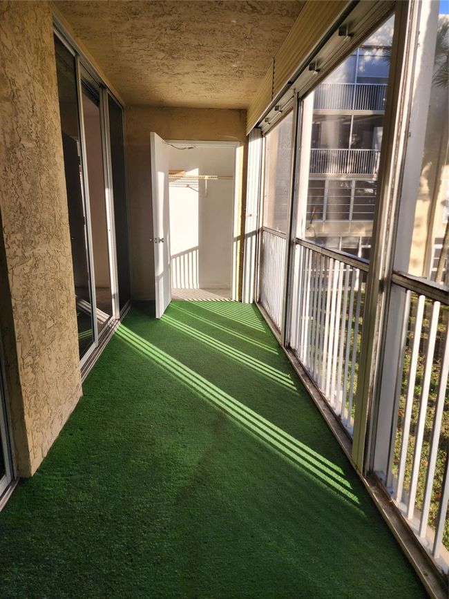 APT-211 - 3341 Nw 47 Th Ter, Condo with 1 bedrooms, 2 bathrooms and null parking in Lauderdale Lakes FL | Image 8
