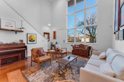 507 Se D St, Bentonville, AR, 72712-6044 | Card Image