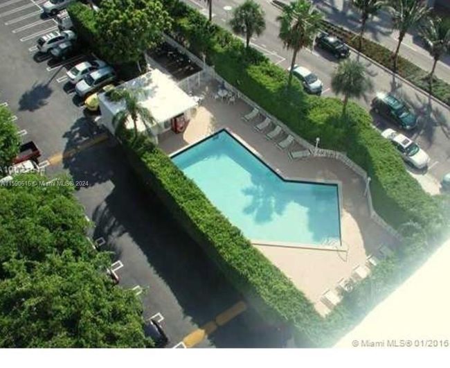 11D - 1881 Washington Ave, Condo with 2 bedrooms, 2 bathrooms and null parking in Miami Beach FL | Image 16