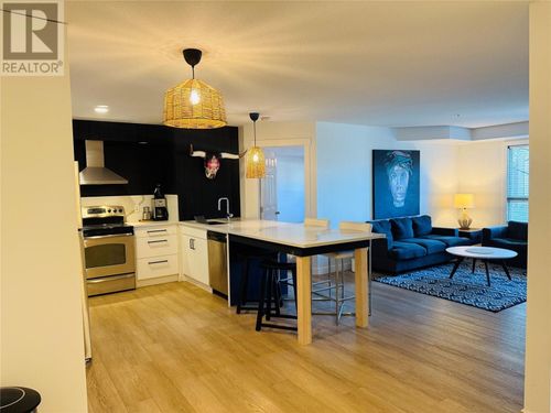 2102-205 3rd Ave, Invermere, BC, V0A1K7 | Card Image