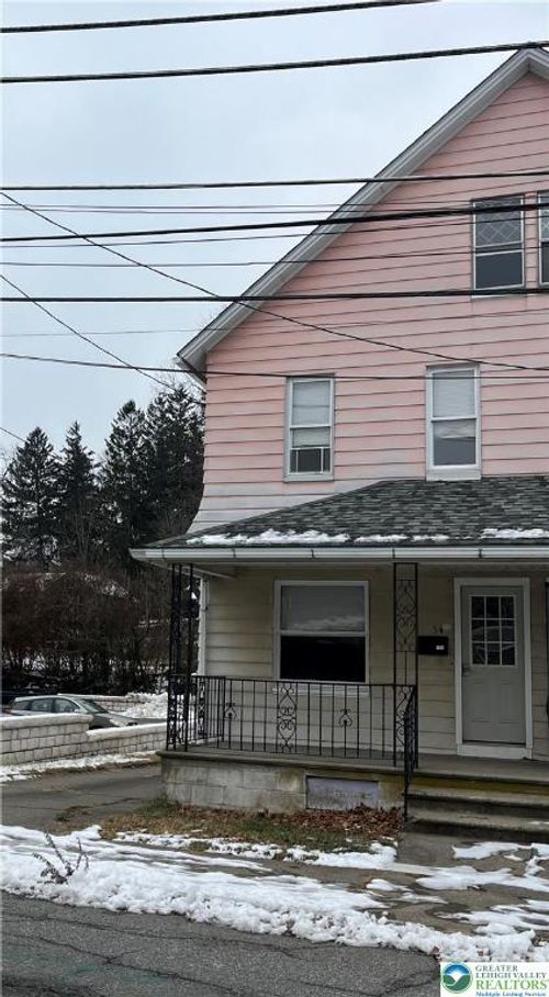 54 N 8th St, Bangor, PA, 18013-1712 | Card Image