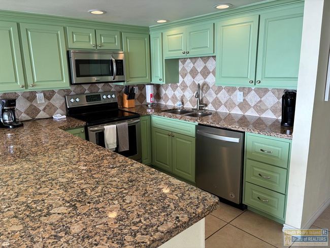 407 - 110 Padre Blvd, Condo with 2 bedrooms, 2 bathrooms and null parking in South Padre Island TX | Image 9