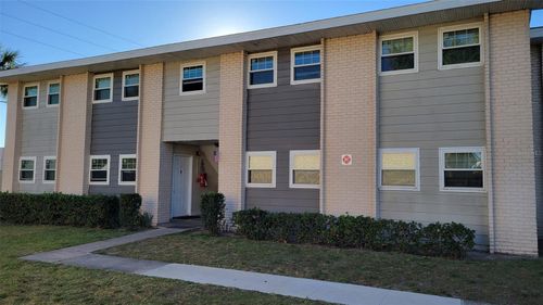 apt-d-826 Sky Lake Cir, ORLANDO, FL, 32809-7119 | Card Image