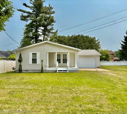 514 Tawas St, East Tawas, MI, 48730-1335 | Card Image