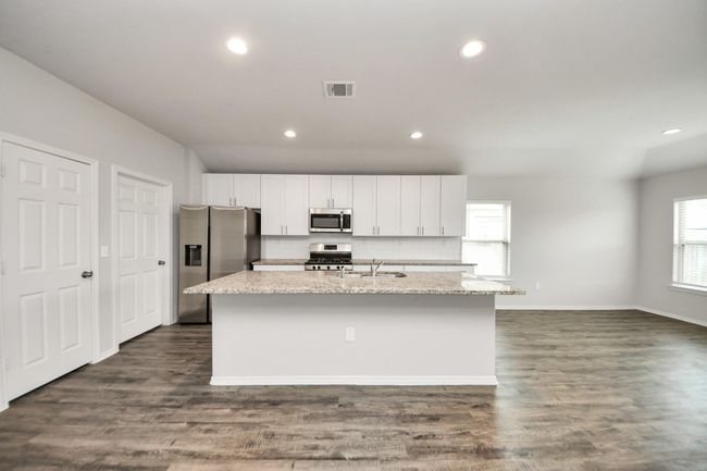 20715 Southern Woods Dr, House other with 4 bedrooms, 3 bathrooms and 2 parking in New Caney TX | Image 19