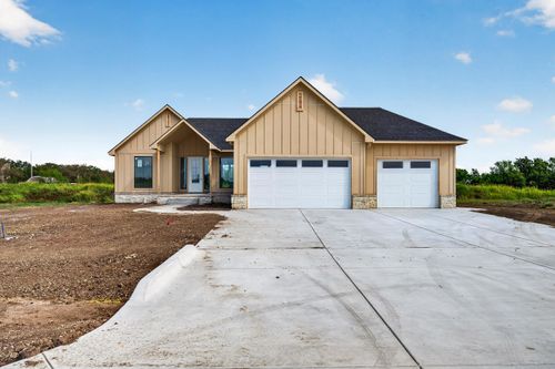 2812 E Kay St, Derby, KS, 67037-4066 | Card Image