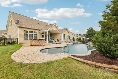 209 Hunters Hill Dr, Statesville, NC, 28677-9803 | Card Image
