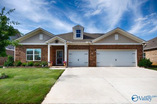 123 Chesire Cove Ln, New Market, AL, 35761-6201 | Card Image