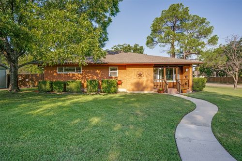 1027 Stanley St, Denton, TX, 76201-2443 | Card Image