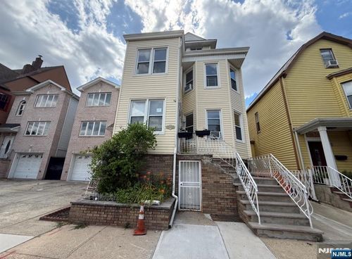 308 Davis Ave, Harrison, NJ, 07029-1508 | Card Image