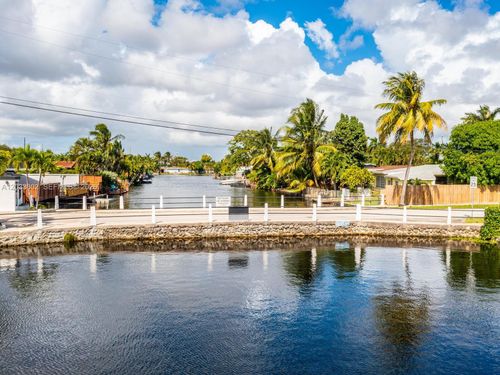 2856 Nw 10th Ave, Wilton Manors, FL, 33311-2202 | Card Image