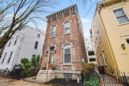 636 Bakewell St, Covington, KY, 41011-1226 | Card Image