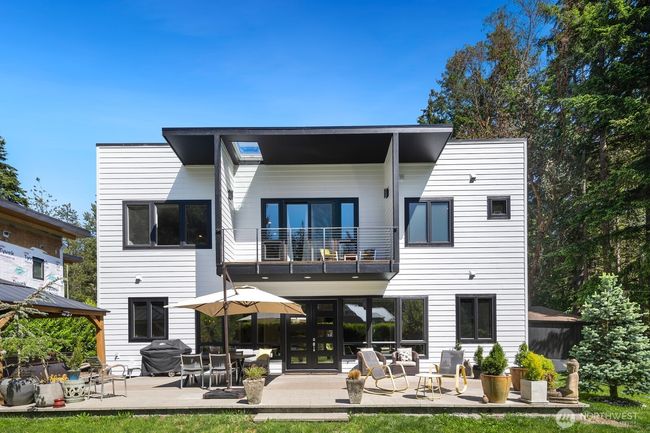 You're at peak outdoor living here! | Image 28