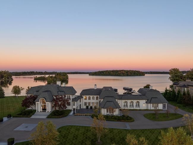 3251 W Shore Dr, House other with 5 bedrooms, 10 bathrooms and null parking in Orchard Lake MI | Image 59