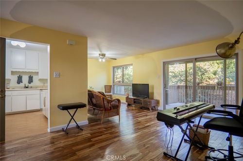apt-22-327 Chestnut Hill Ct, Thousand Oaks, CA, 91360-3836 | Card Image