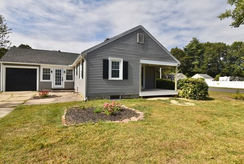51 Parkview St, Ludlow, MA, 01056-2454 | Card Image