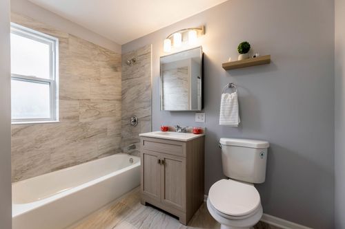 104 Interocean Ave, South Chicago Heights, IL, 60411-4747 | Card Image