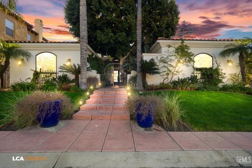 15001 Colonia De Las Rosas, Bakersfield, CA, 93306 | Card Image
