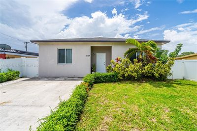 3134 Sw 64th Avenue, House other with 4 bedrooms, 3 bathrooms and null parking in Miami FL | Image 3