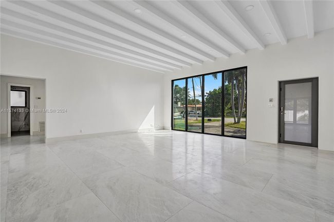 1115 N Northlake Dr, House other with 3 bedrooms, 3 bathrooms and null parking in Hollywood FL | Image 5