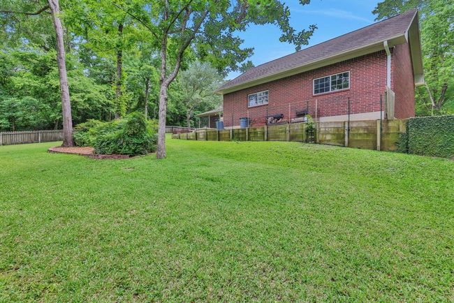 Alternate backyard view | Image 9
