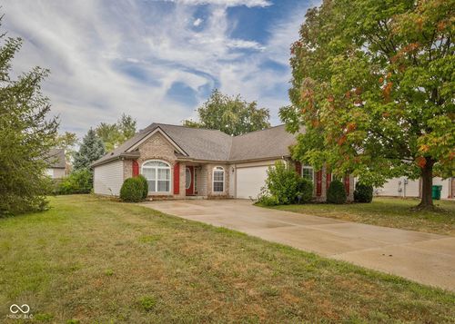 1856 Copeland Farms Dr, Greenfield, IN, 46140-7109 | Card Image