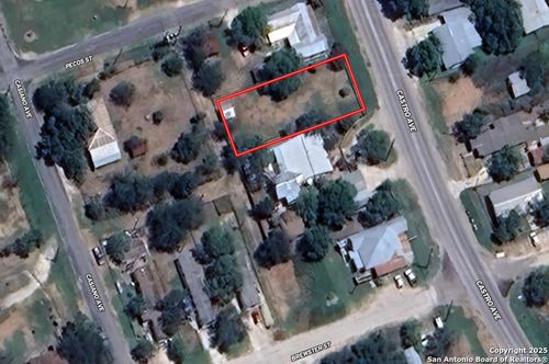 11619 Castro Ave, La Coste, TX, 78039-2313 | Card Image