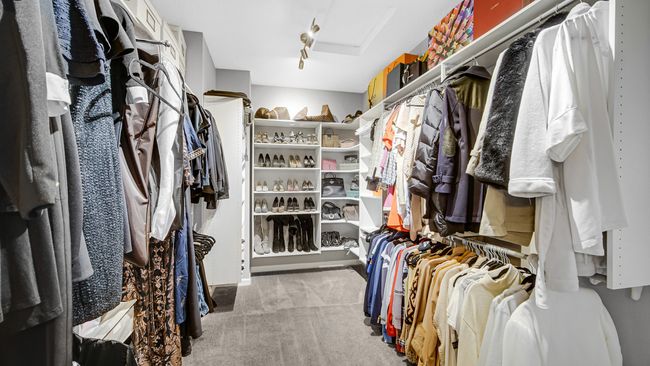 Master Closet | Image 14