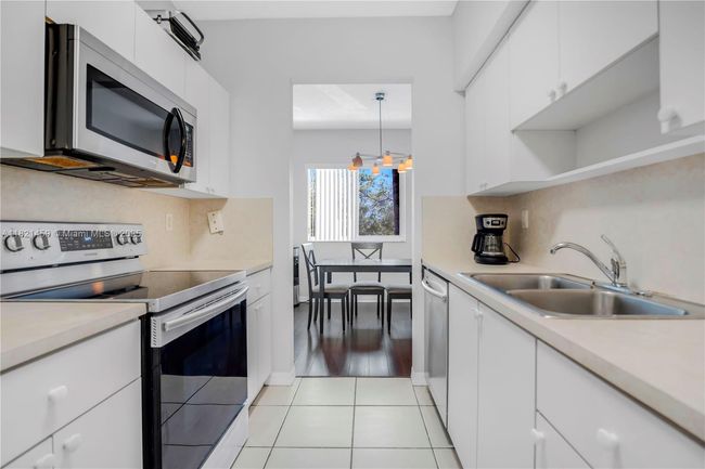 APT-217 - 7085 Nova Dr, Condo with 3 bedrooms, 2 bathrooms and null parking in Davie FL | Image 5