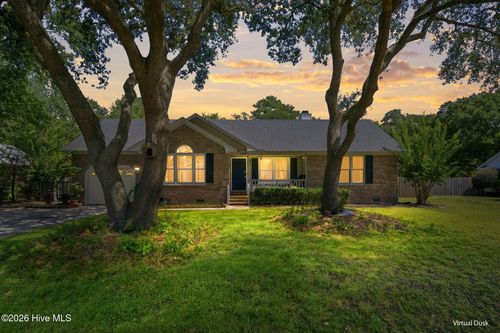 7535 Elkmont Ct, Wilmington, NC, 28411-8328 | Card Image