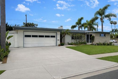 3233 Michigan Ave, Costa Mesa, CA, 92626-2236 | Card Image