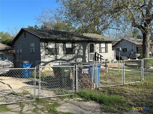 1840 Katy St, New Braunfels, TX, 78130-8018 | Card Image