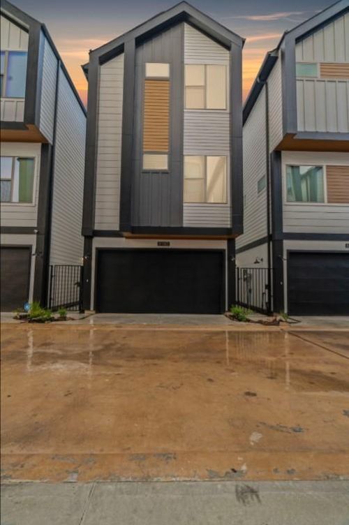 d-816 Curtin St, Houston, TX, 77018-2108 | Card Image