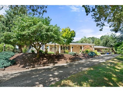 29555 S Beavercreek Rd, Mulino, OR, 97042-8736 | Card Image