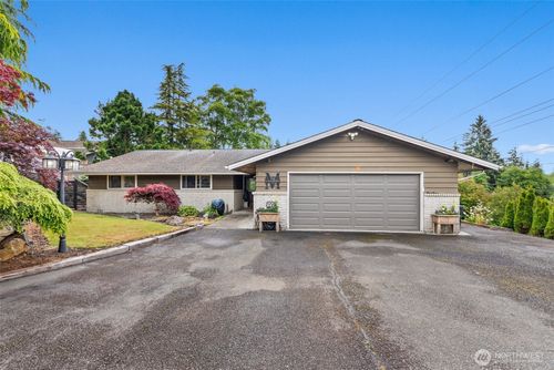 755 Elm St, Raymond, WA, 98577-3303 | Card Image
